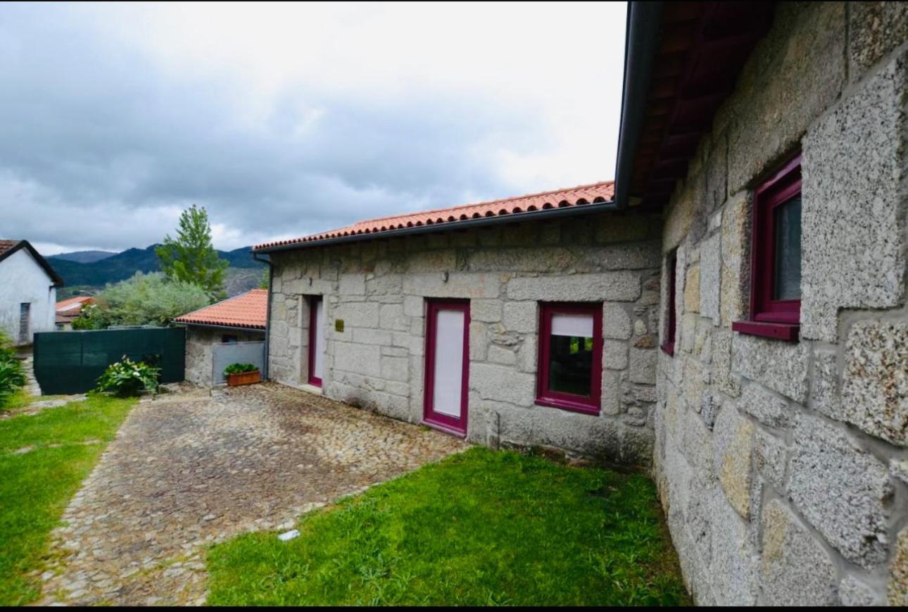 Geres - Aldeia Turistica De Louredo Villa Виейра до Миньо Екстериор снимка